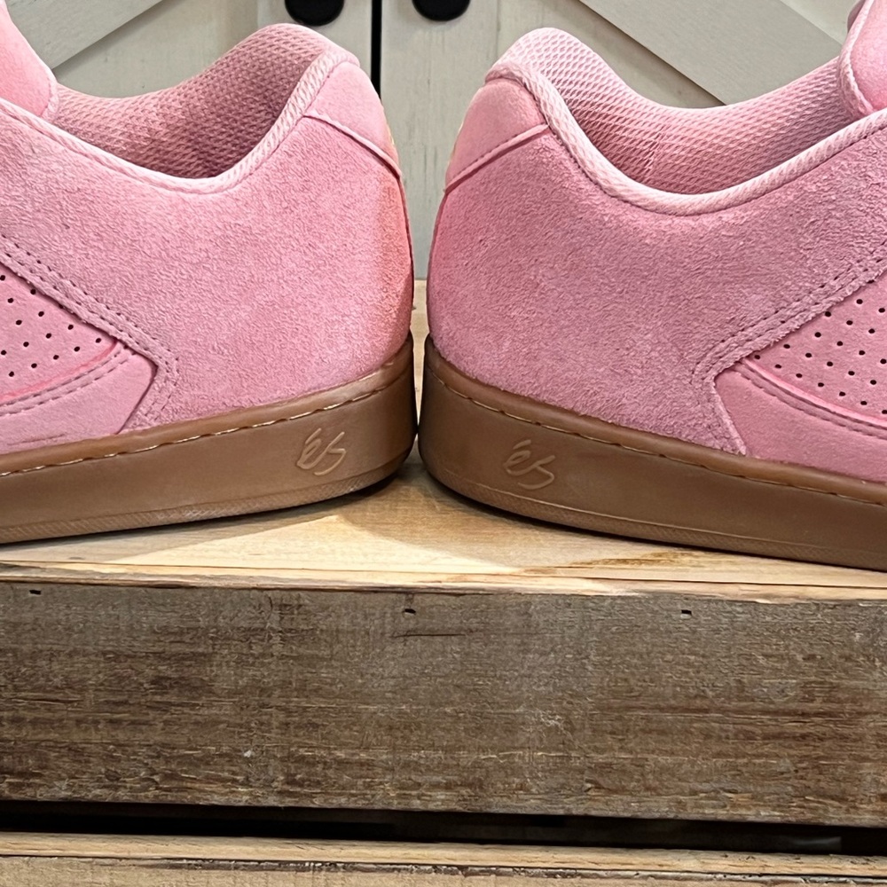 éS Accel Slim Suede Skate Shoe in the "Pink & Gum" Mens 9 Women’s 10.5 - Picture 10 of 11